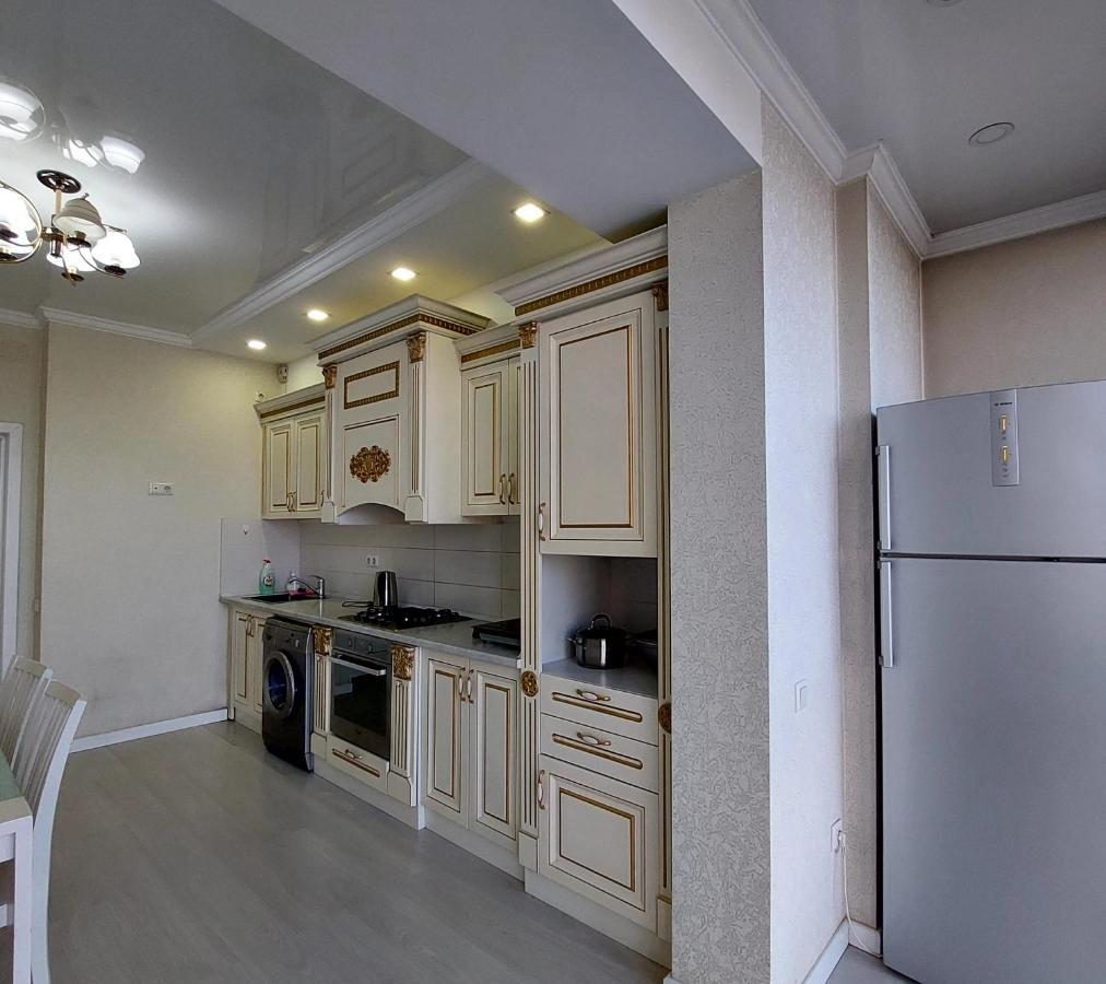 Elite Apartment In Street Mederova 50 บิชเคก ภายนอก รูปภาพ