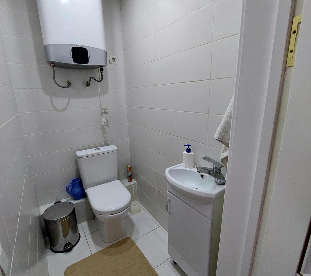 Elite Apartment In Street Mederova 50 บิชเคก ภายนอก รูปภาพ